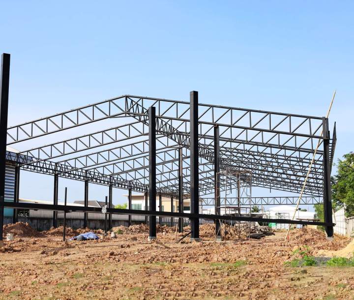 Bâtiments durables, structure optimisée, solaire intégré, performance, usage professionnel.