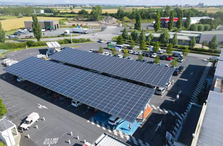 Énergie solaire pour entreprises en Auvergne