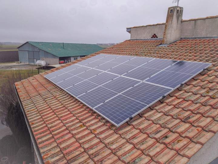 Solar electricity production for individuals in Auvergne