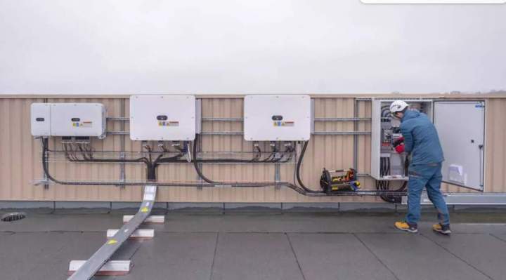 Vente de batterie de stockage, Riom